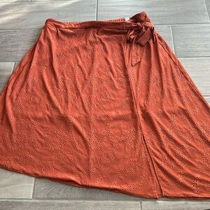 Gorgeous rust eyelet print skirt